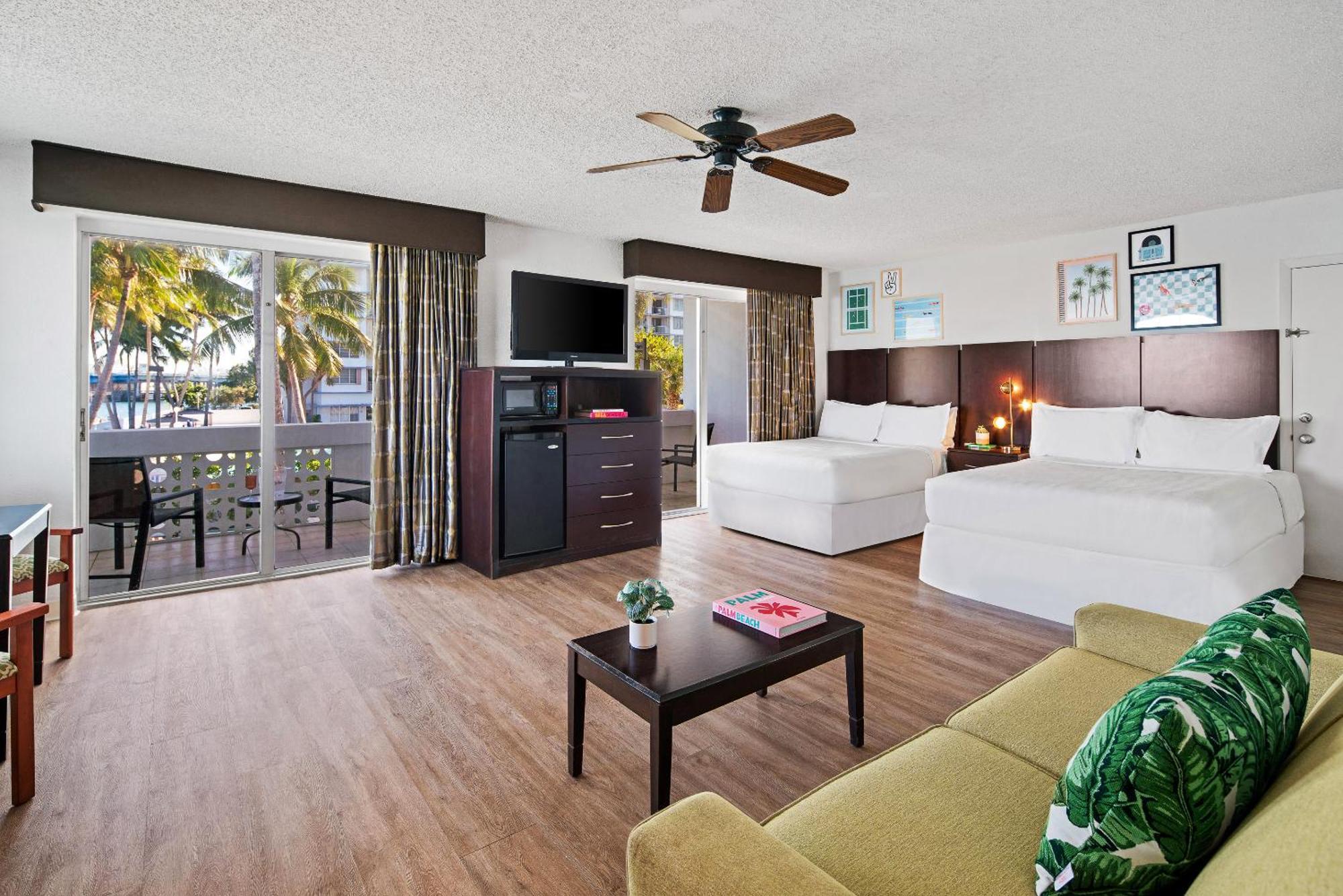 Palm Tree Club Miami Hotel North Bay Village Exterior photo